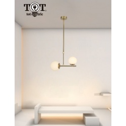 Lampadario a sospensione oro con 2 sfere bolle in vetro bianco opaco attacco G9 E27 design moderno minimal