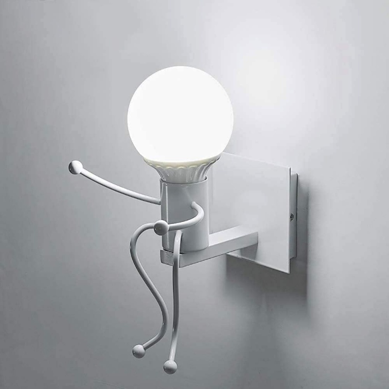 Applique da parete omino seduta bianco nero attacco E27 lampada particolare moderno per camera cameretta bambini