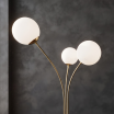 Lampada da terra Oro con 3 sfere in vetro bianco piantana design moderno per salotto camera